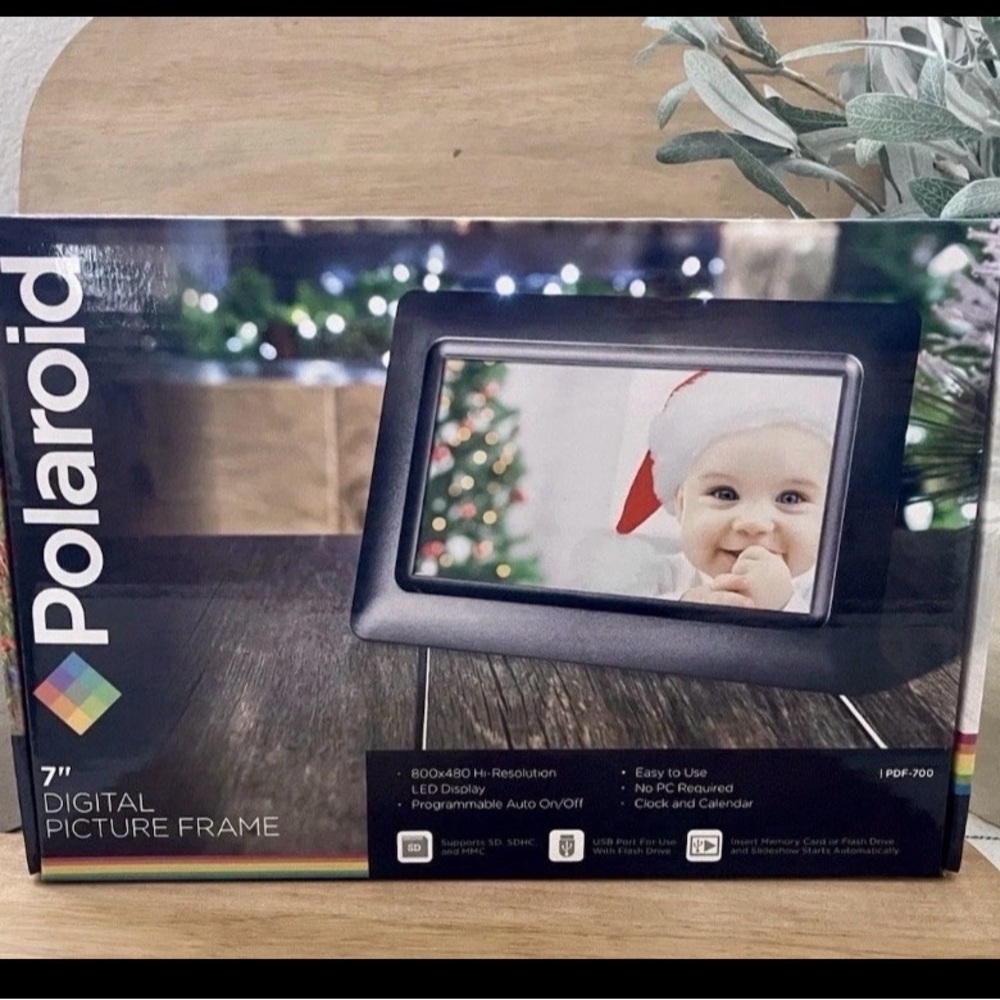 Polaroid PDF-700 Digital Frame with Black Border